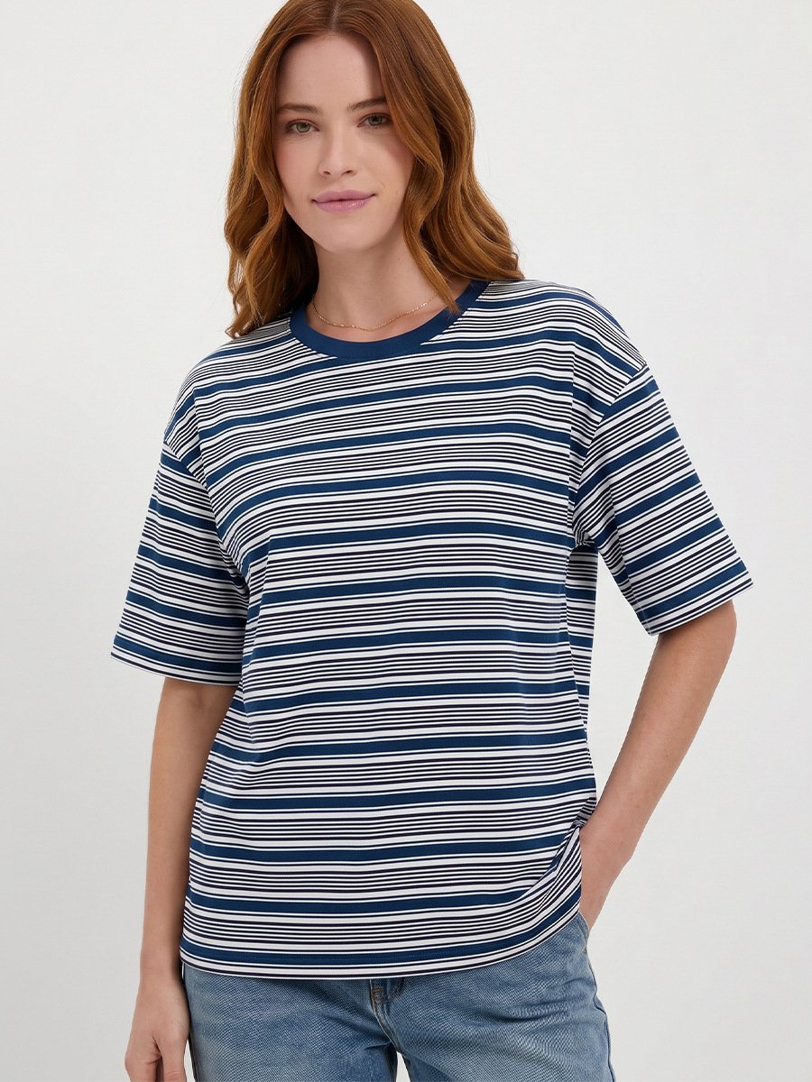 Blue And Gray Striped Oversized Crew-Neck Tee – Front View Front view of the blue and gray striped oversized crew-neck tee, showing its silhouette and design details.