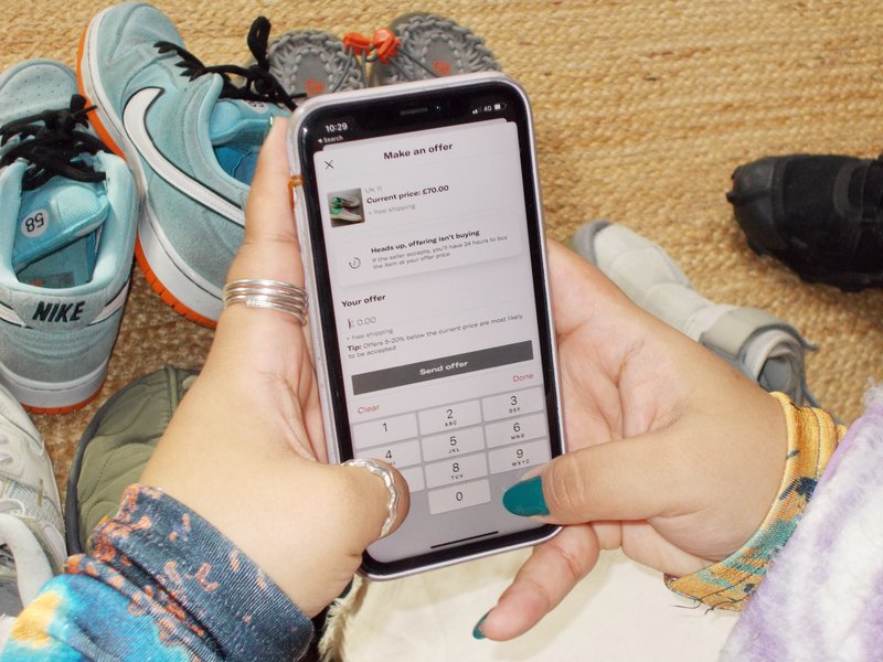 Addictions to second-hand fashion platforms: A study reveals the risks
