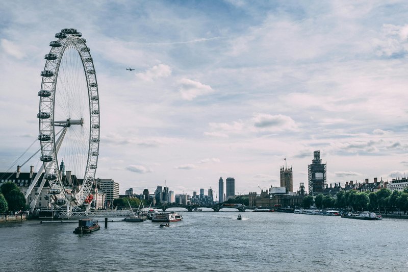Net-a-porter: London workers to vote on strike action