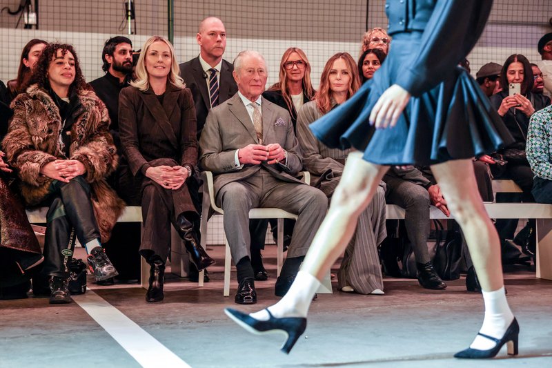 UK King opens London Fashion Week despite brother's arrest