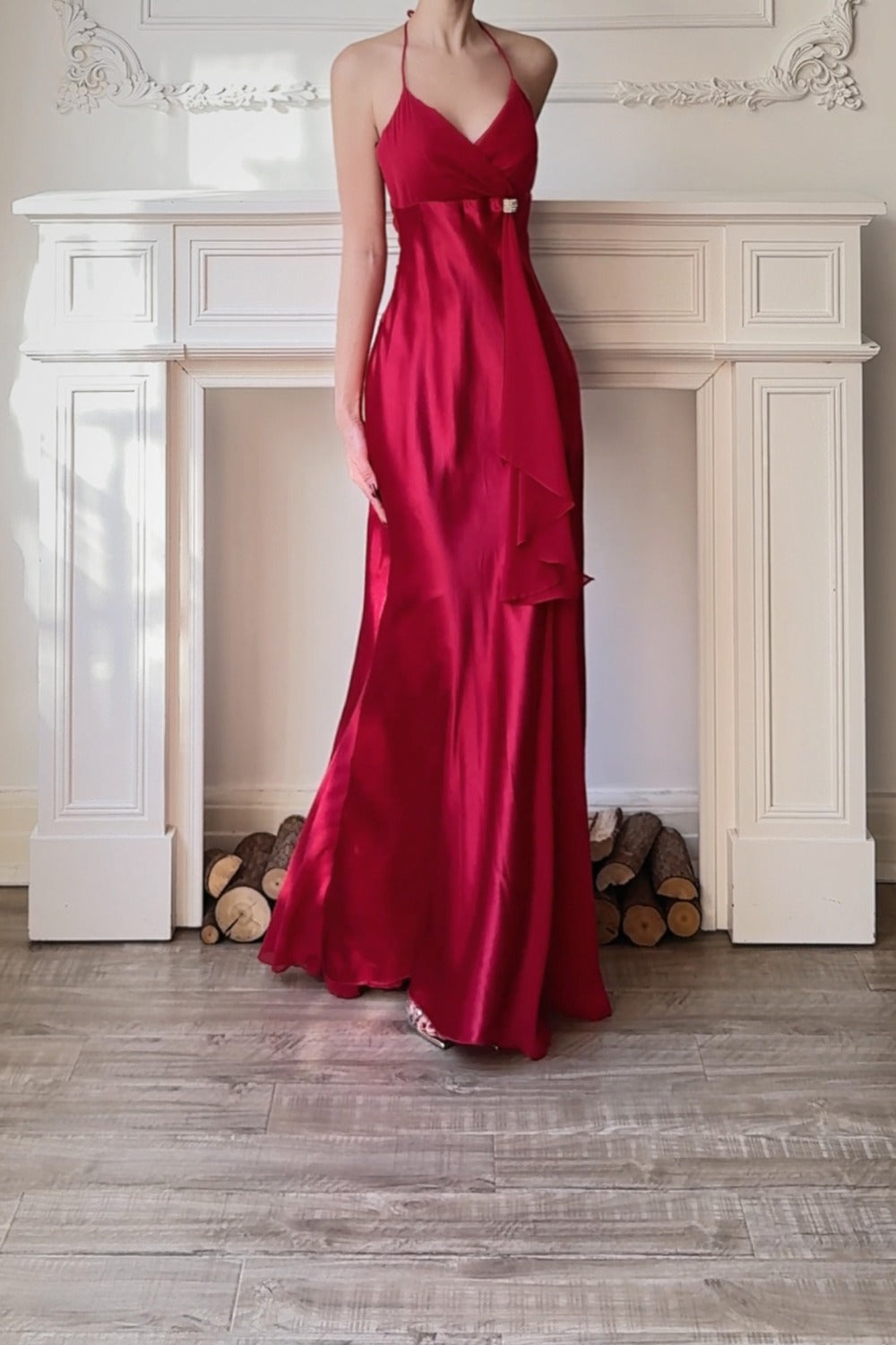 Long Island Crimson Dream: Hollywood Starlet in Satin