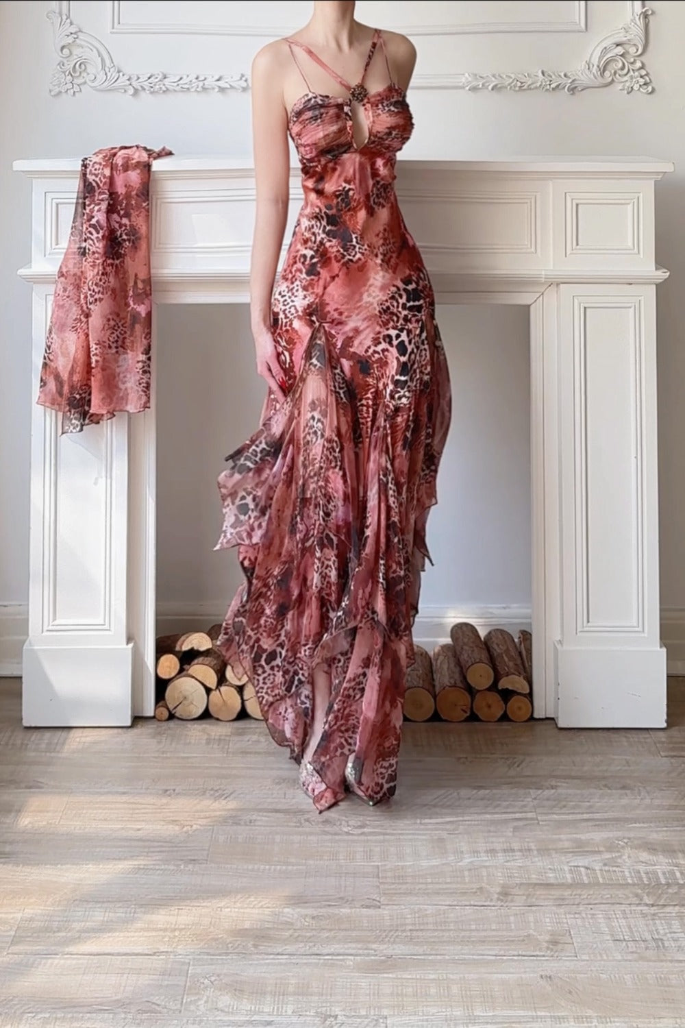 Misty Brown Leopard: Gentle Yet Wild in Hazy Pink-Brown