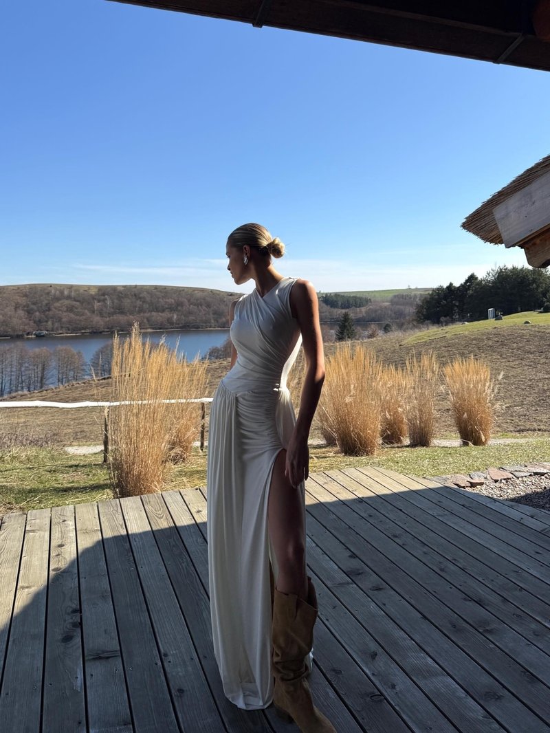 Asymmetric Draped White Maxi Dress H6884