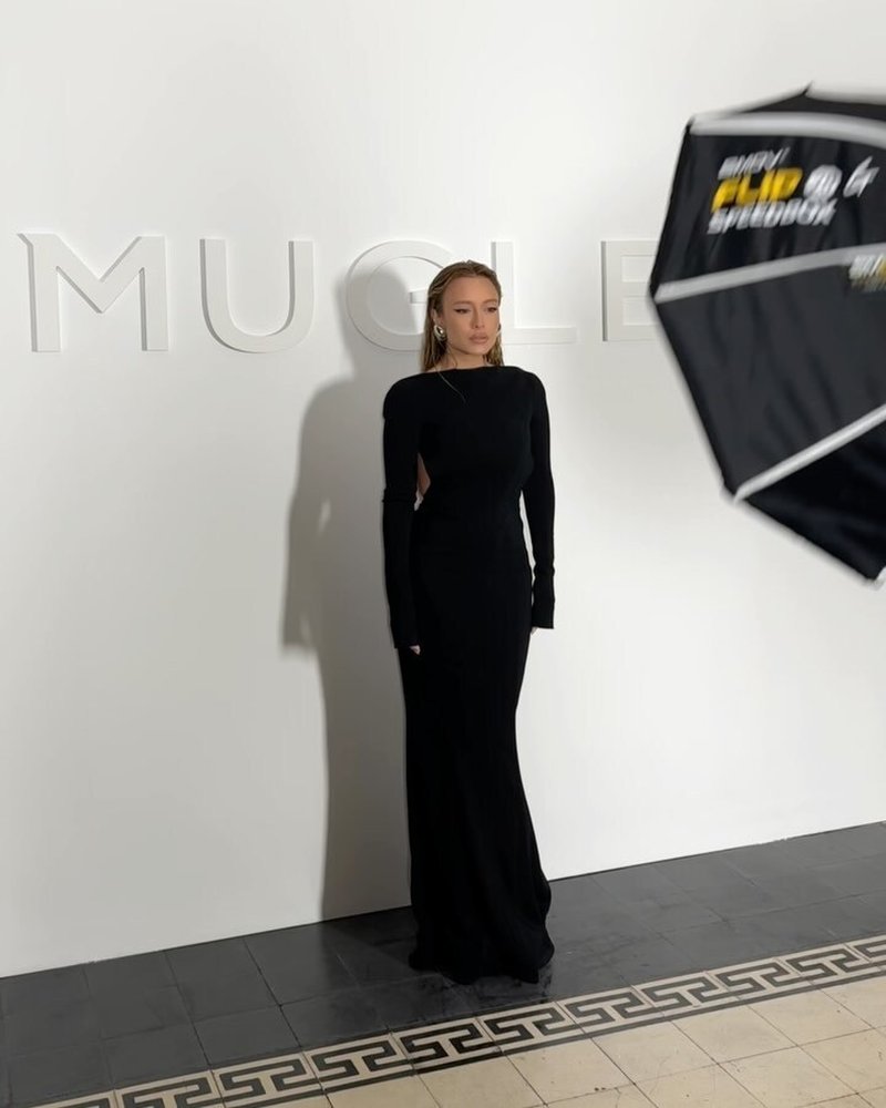 Backless Long Sleeve Maxi Dress H6786