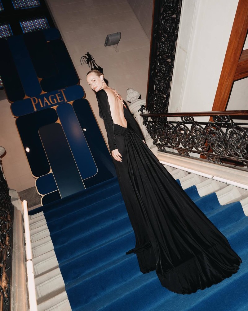 Backless Long Sleeve Velvet Gown H7018