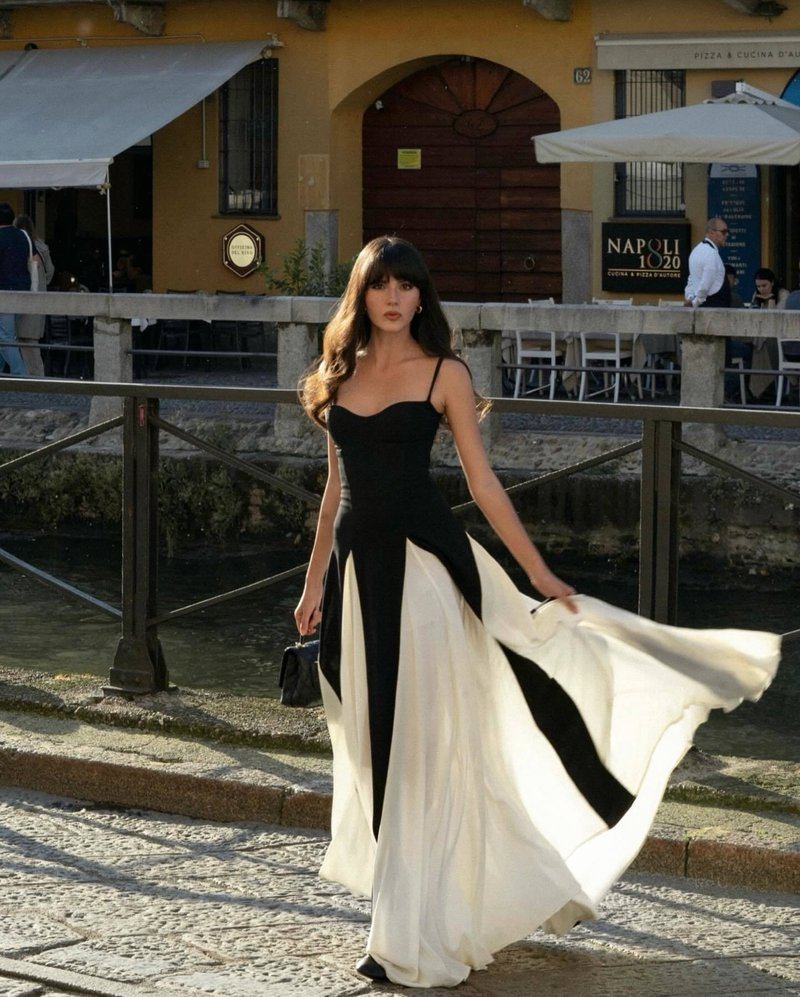 Black and Ivory Split Maxi Dress H6487