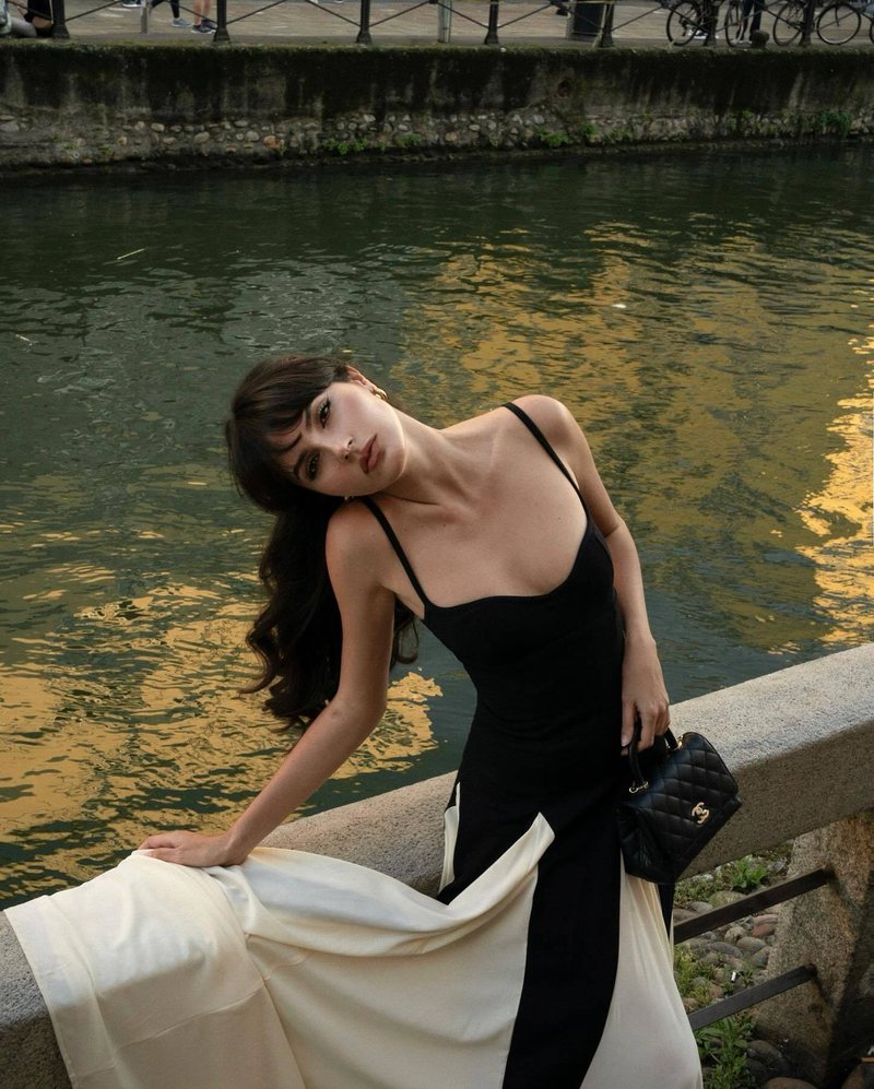 Black and Ivory Split Maxi Dress H6487
