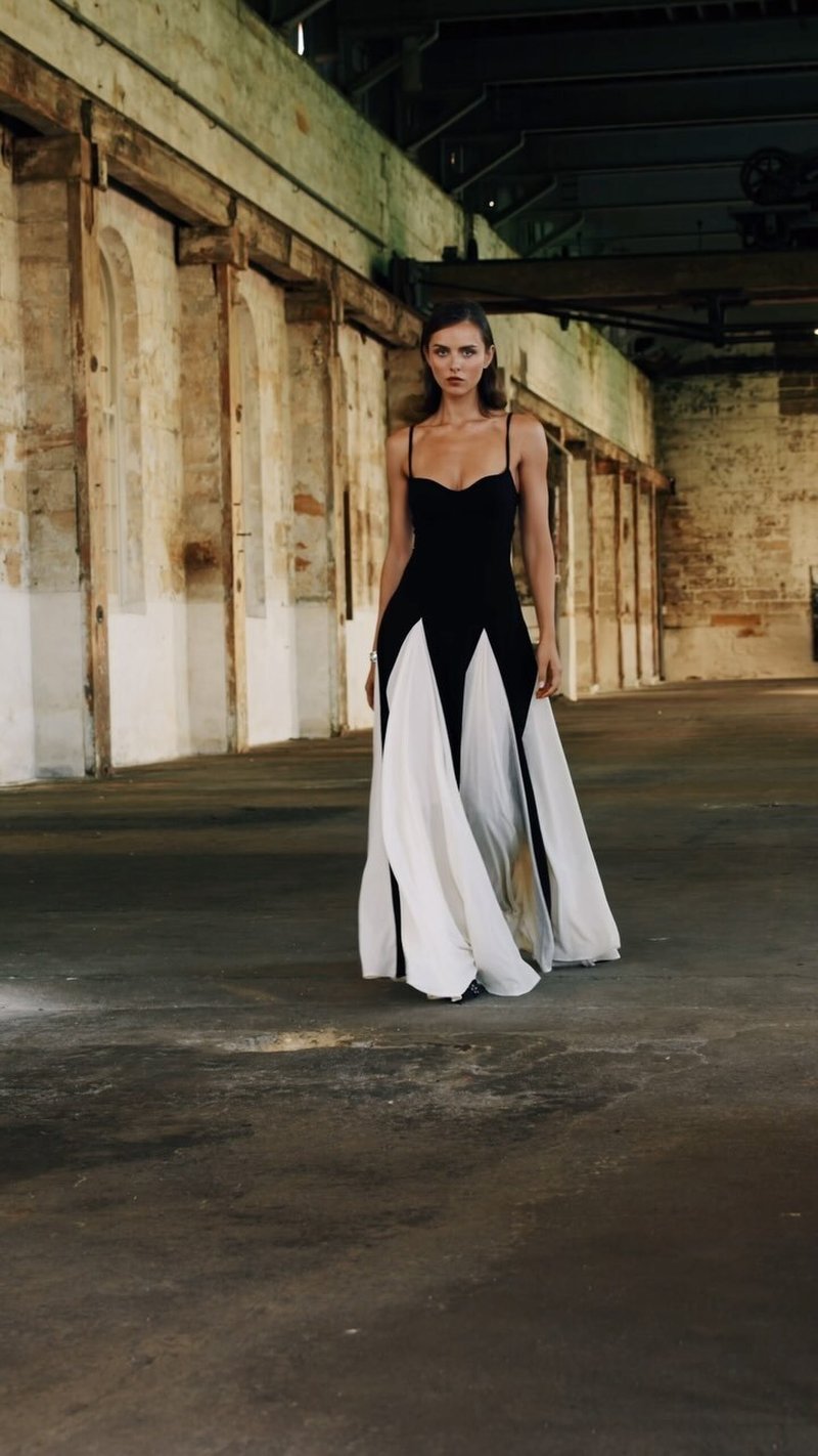 Black and Ivory Split Maxi Dress H6487