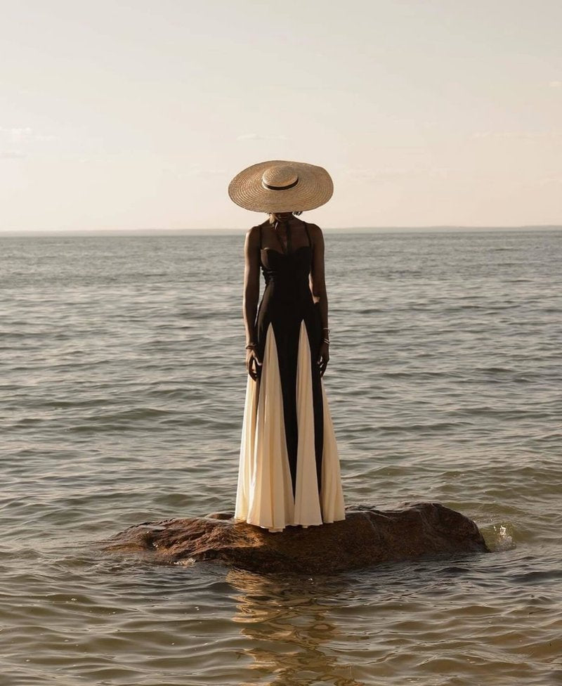 Black and Ivory Split Maxi Dress H6487