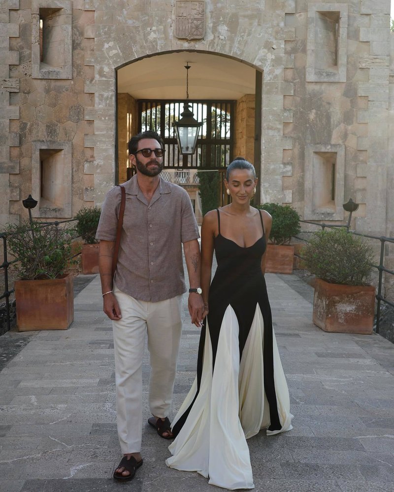 Black and Ivory Split Maxi Dress H6487
