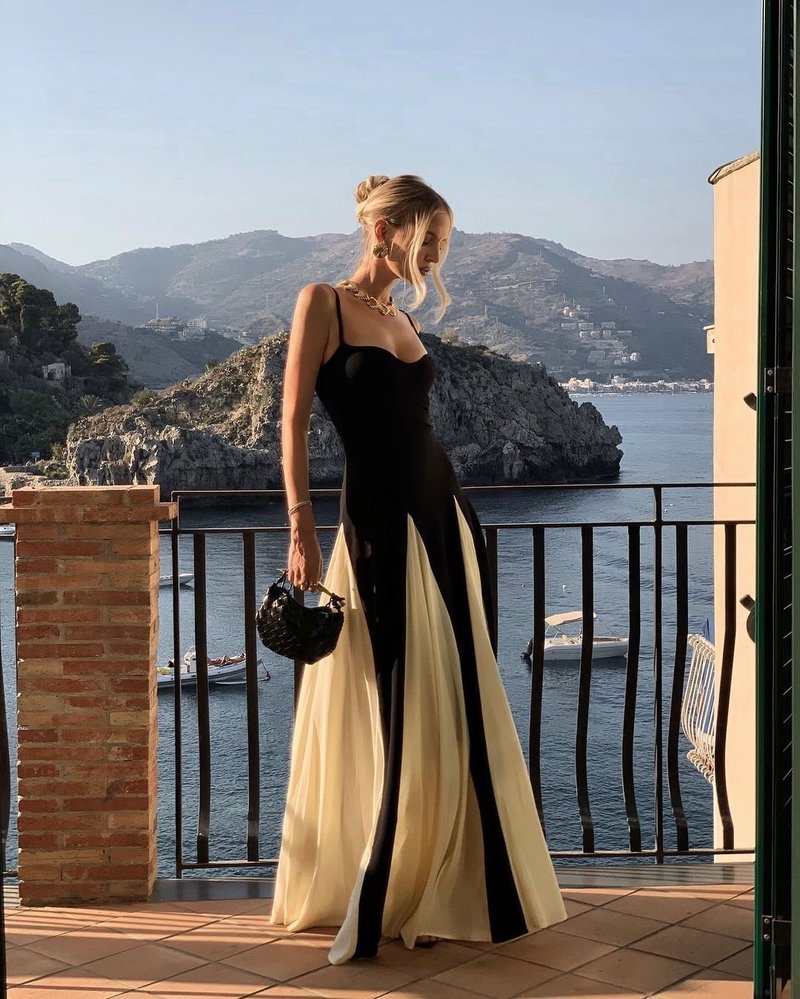 Black and Ivory Split Maxi Dress H6487