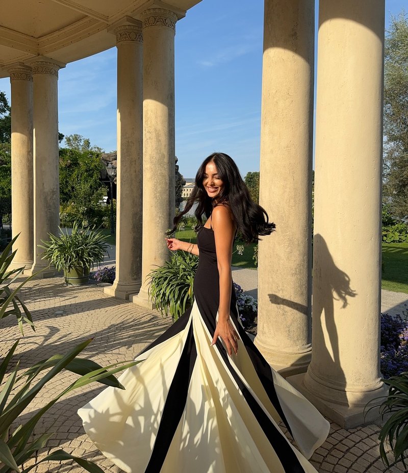 Black and Ivory Split Maxi Dress H6487