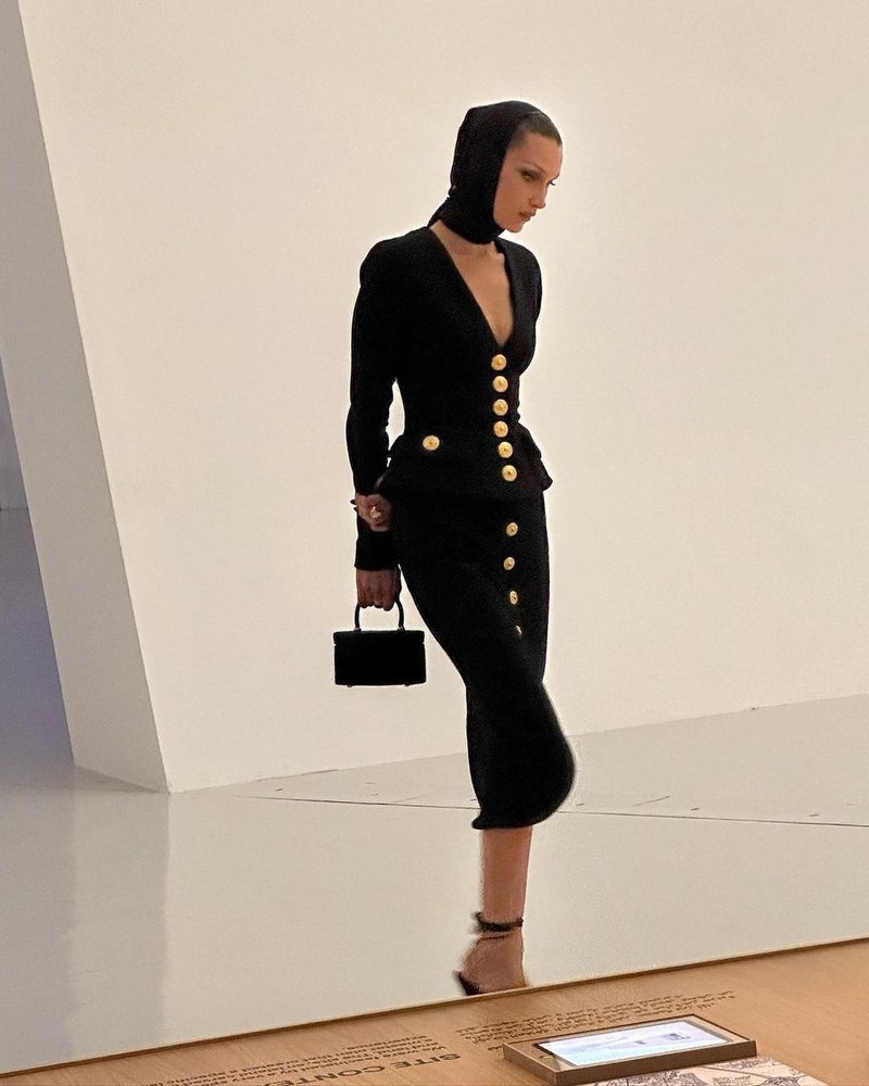 Black Buttoned Hooded Midi Dress H5376