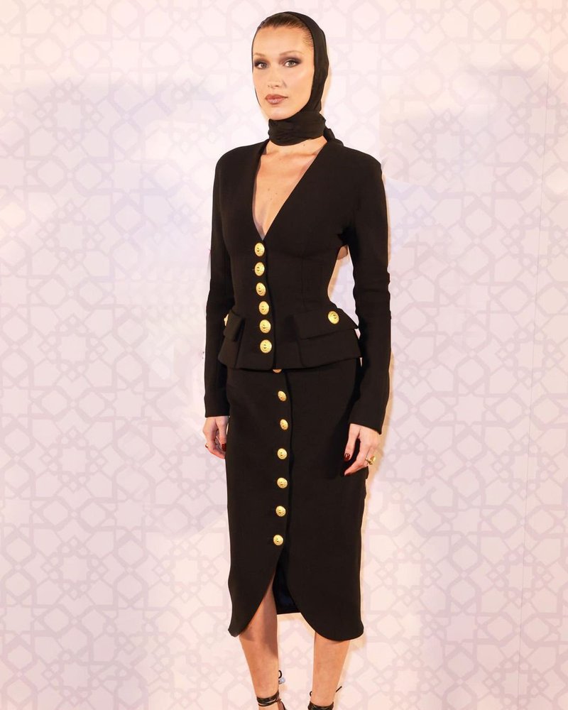 Black Buttoned Hooded Midi Dress H5376