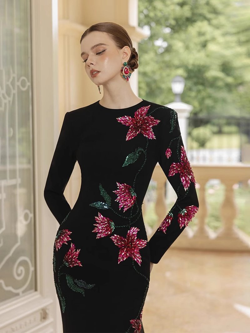 Black Floral Embroidered Mermaid Gown H7049