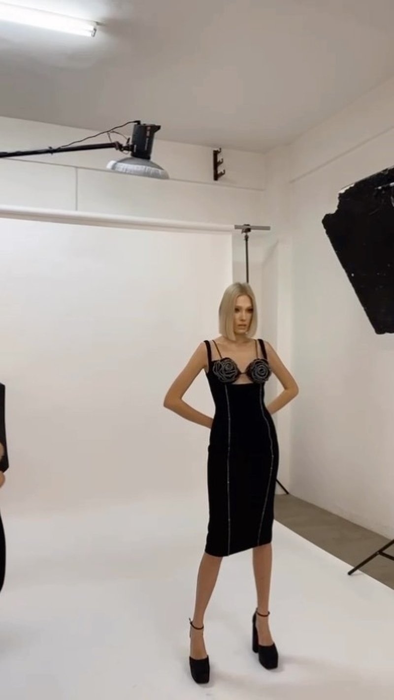 Black Rose Embellished Midi Dress H6376