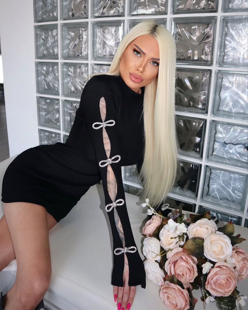 Cutout Sleeve Embellished Bodycon Dress H5716