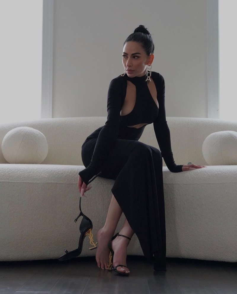 Cutout Turtleneck Bodycon Maxi Dress H6006