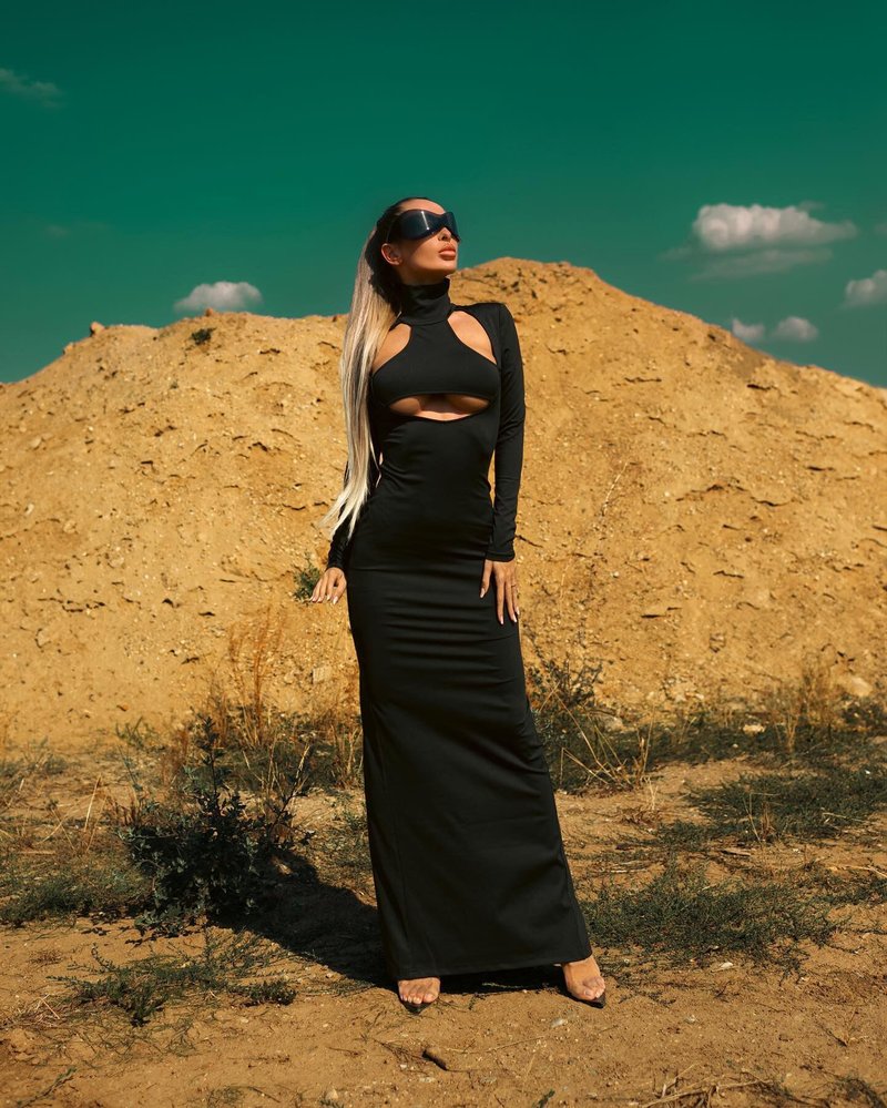 Cutout Turtleneck Bodycon Maxi Dress H6006
