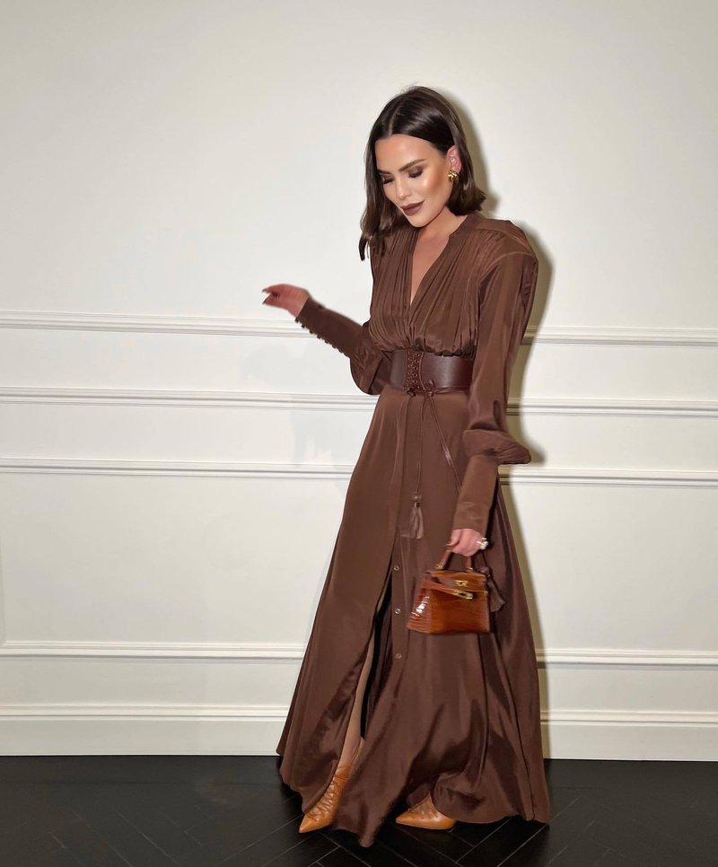 Deep V-Neck Pleated Maxi Dress H6180