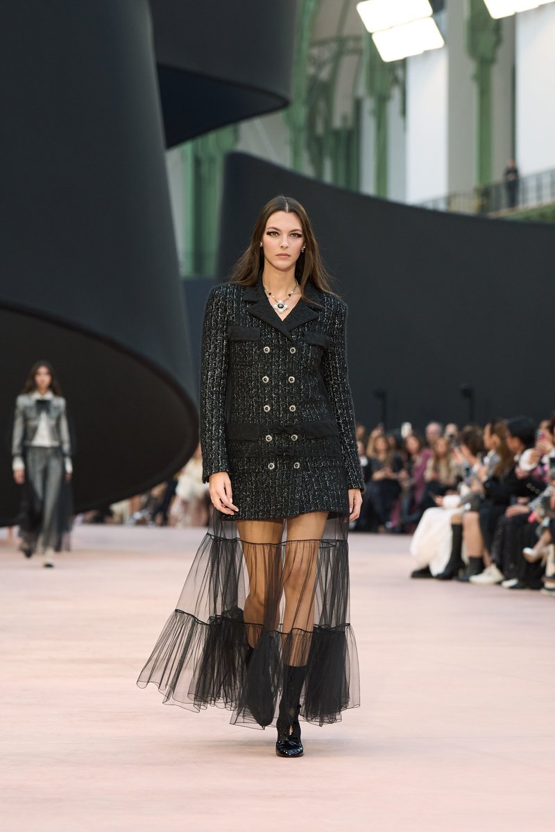 Double-Breasted Tweed Coat with Tulle Skirt H7128