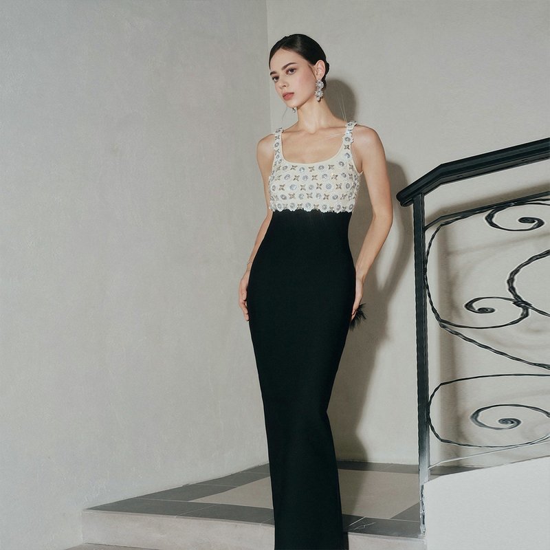 Fashion Embroidered Top Black Mermaid Gown H7156