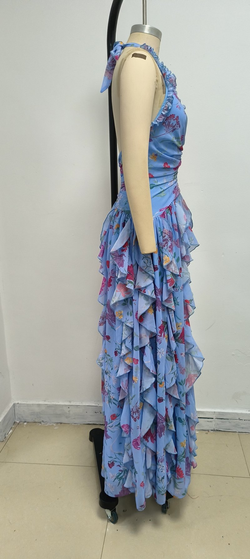 Floral Ruffle Halter Maxi Dress H6710