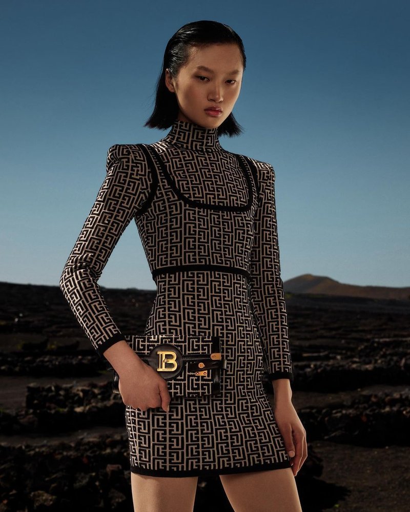 Geometric Print High Neck Mini Dress H3608