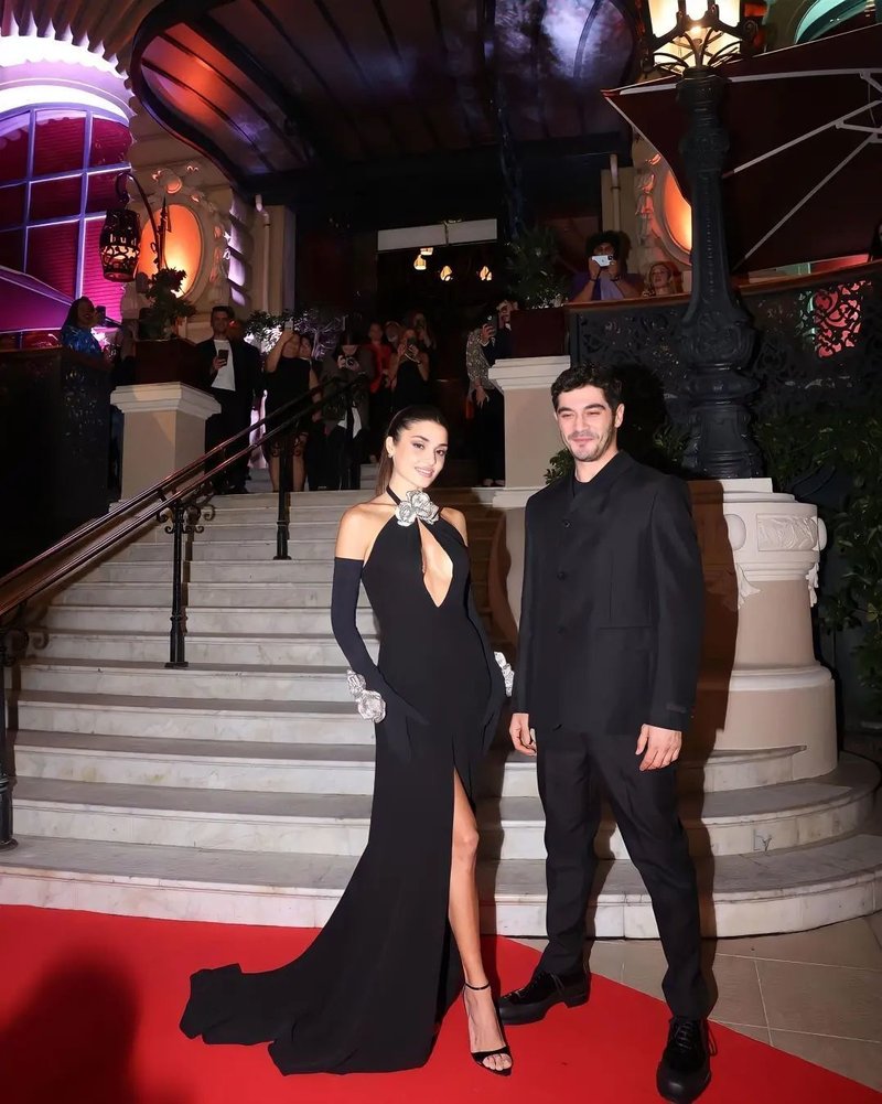Halter Neck Black Mermaid Gown H6192