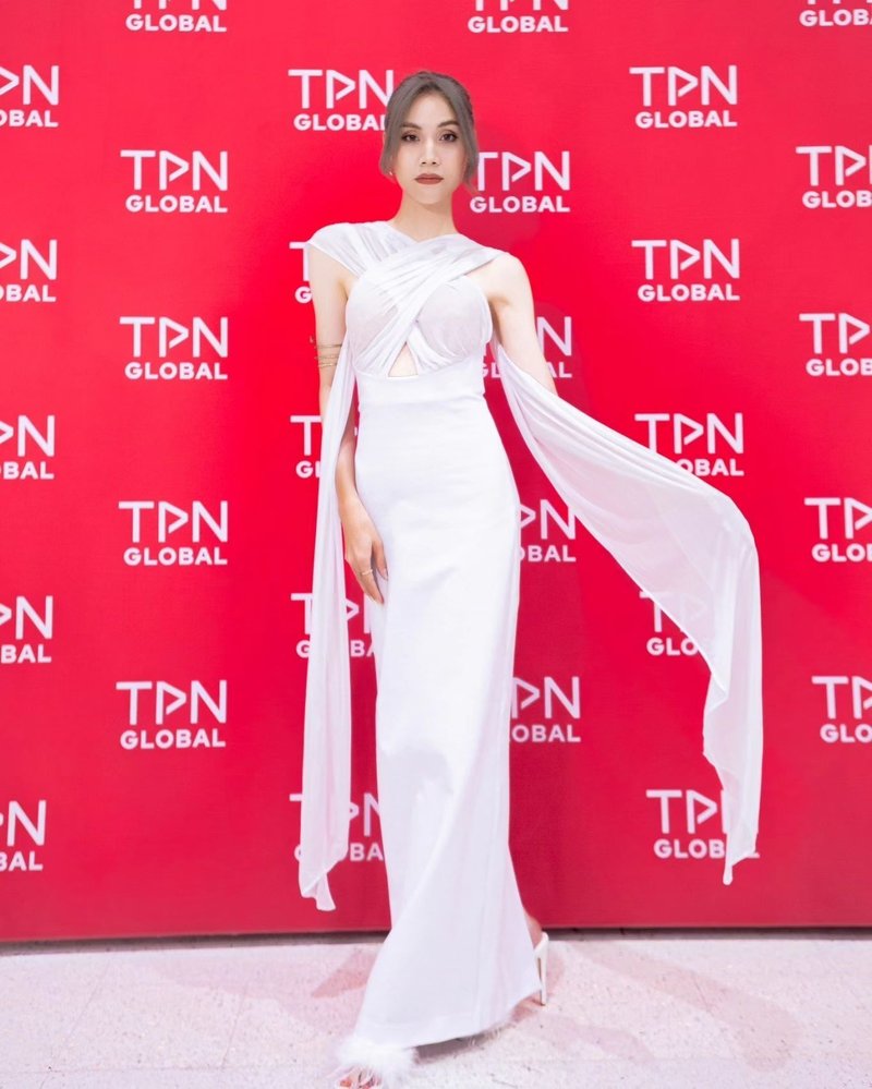Halter Neck Draped White Maxi Dress H6426
