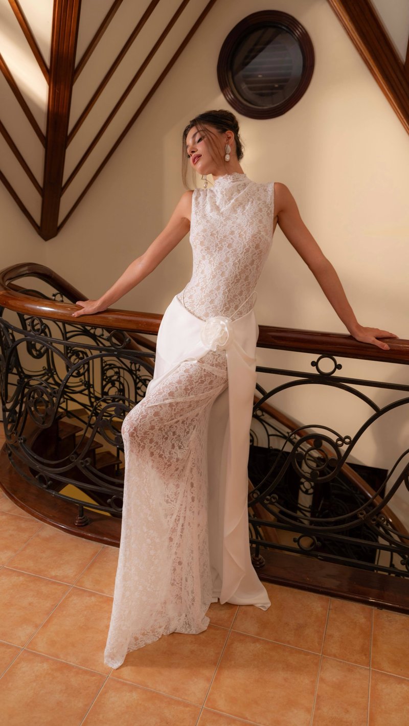 High Neck Lace Sheath Wedding Dress H7034