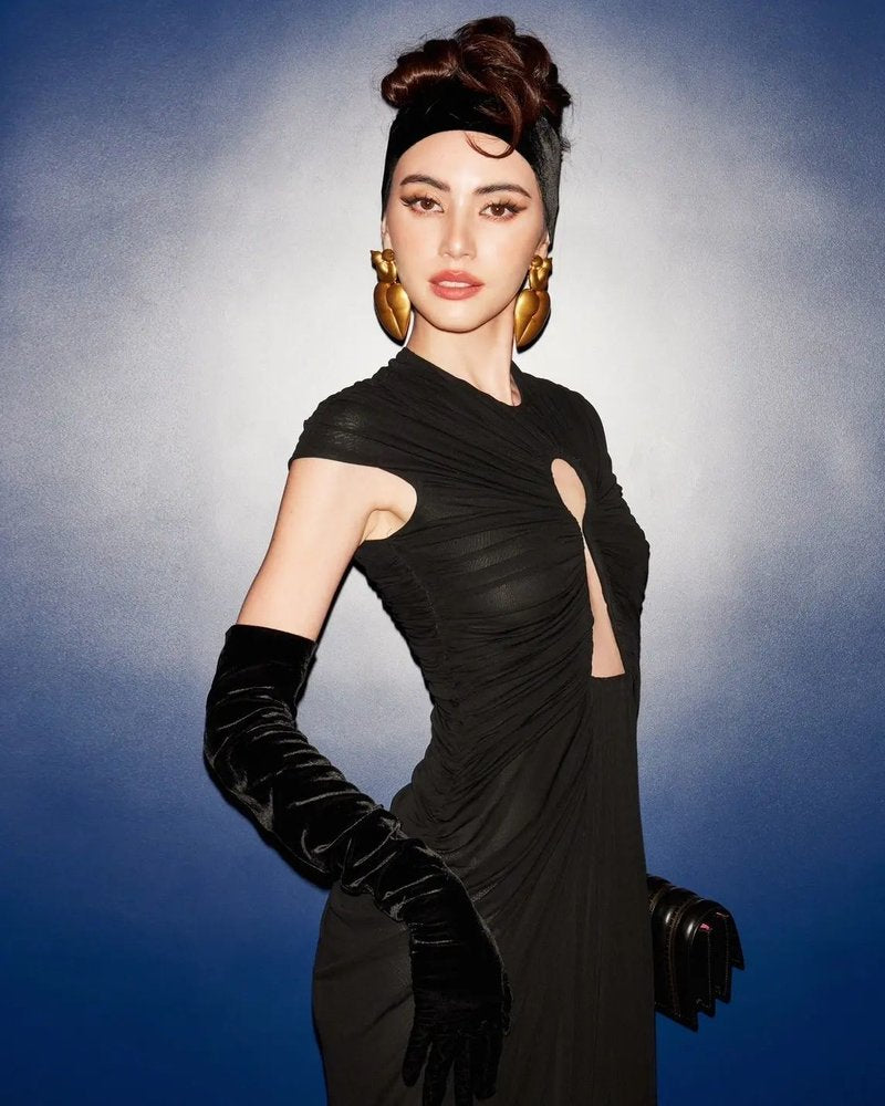 Keyhole Cutout Black Velvet Gown H6444
