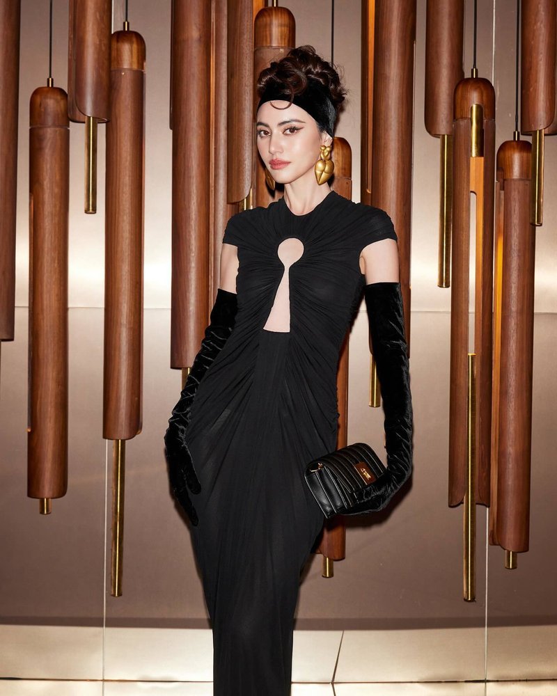 Keyhole Cutout Black Velvet Gown H6444