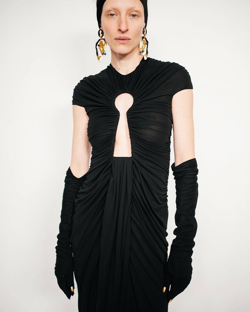 Keyhole Cutout Black Velvet Gown H6444