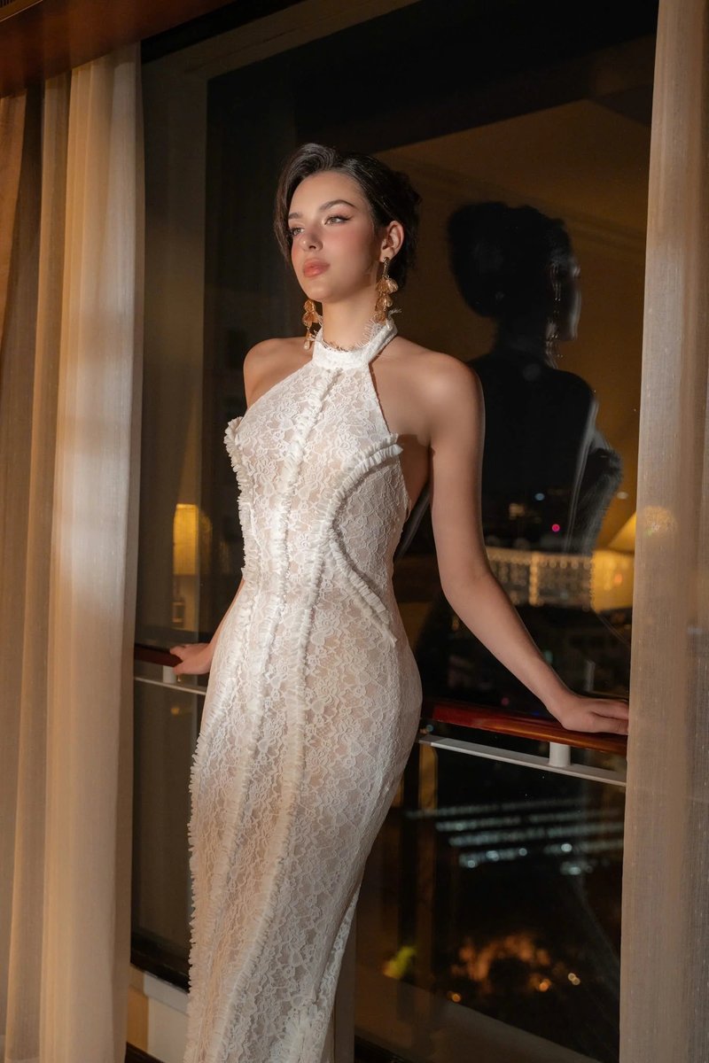 Lace Halter Neck Mermaid Wedding Gown H6842