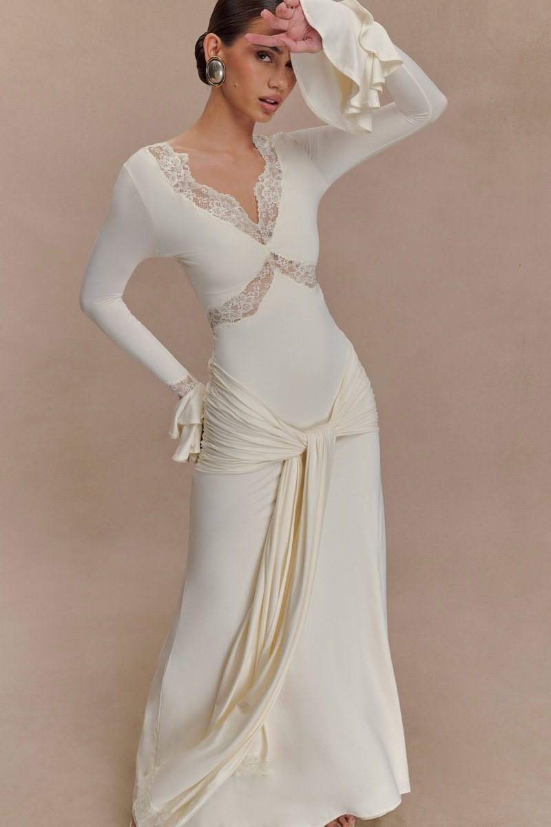 Lace Trim V-Neck Long Sleeve Gown H7148