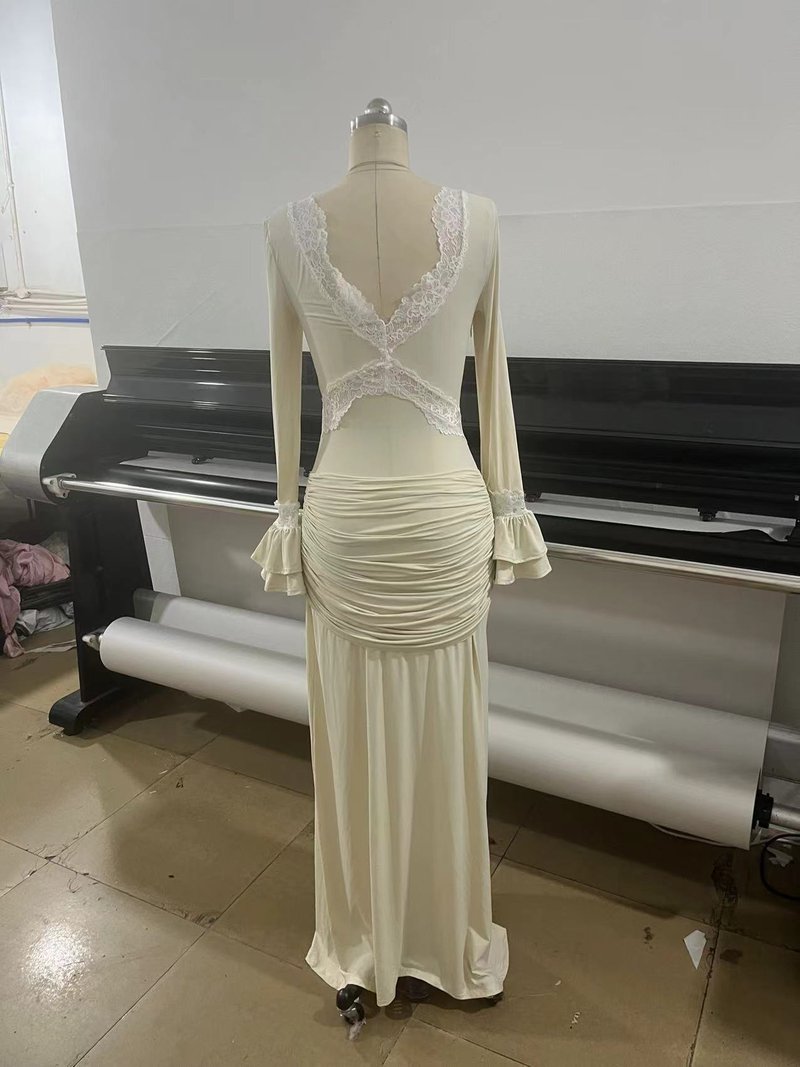 Lace Trim V-Neck Long Sleeve Gown H7148
