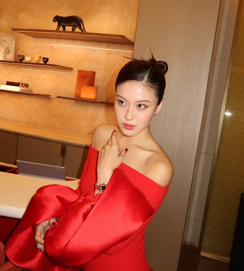 Off Shoulder Bell Sleeve Red Gown H6511
