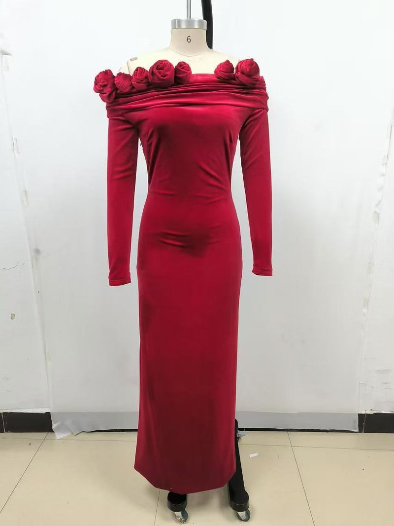 Off-Shoulder Red Rose Appliqué Gown H6492