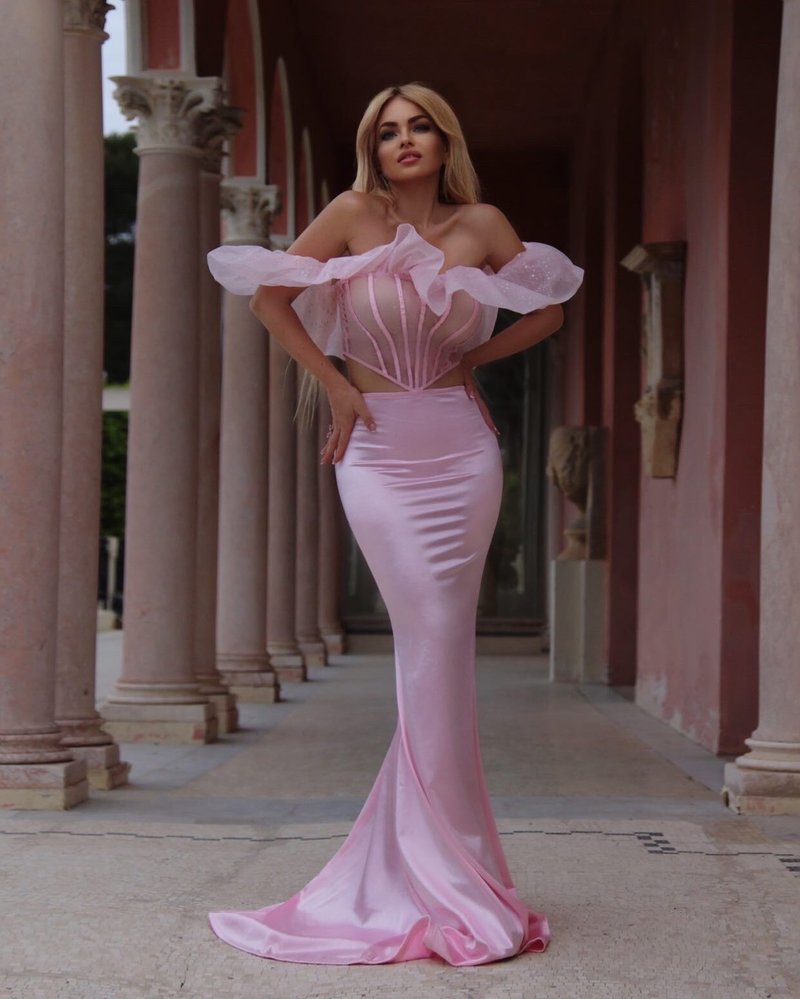 Off-Shoulder Ruffle Pink Mermaid Gown H5714