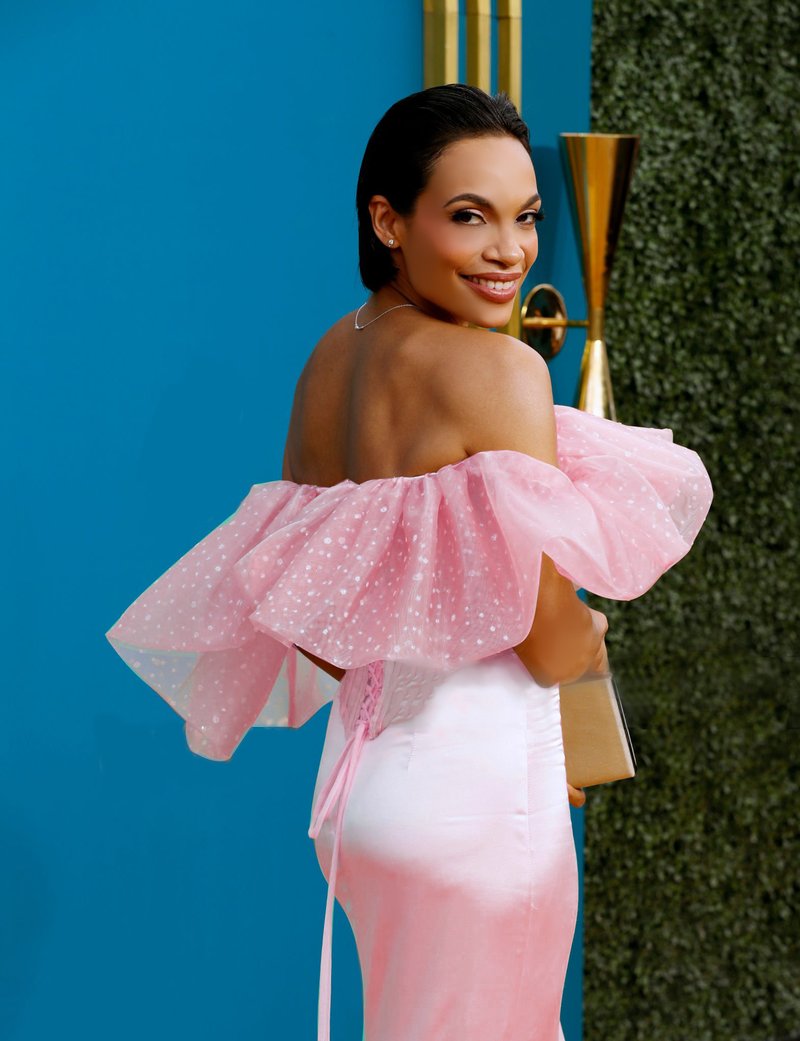 Off-Shoulder Ruffle Pink Mermaid Gown H5714