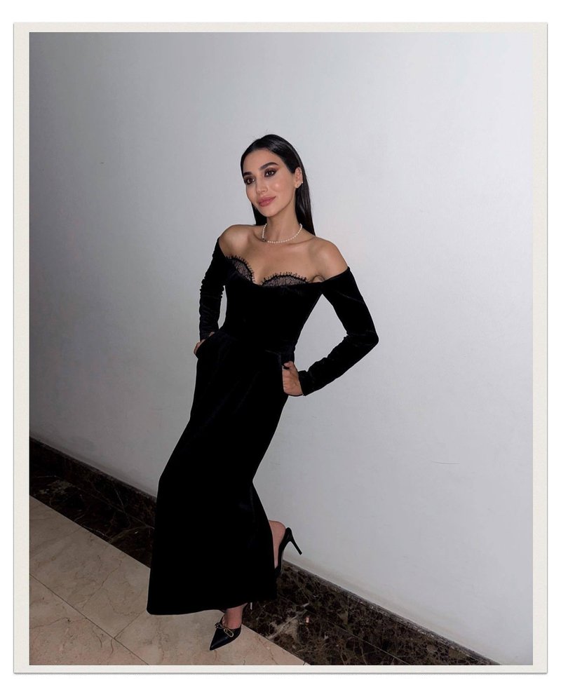 Off-Shoulder Velvet Midi Dress H6122