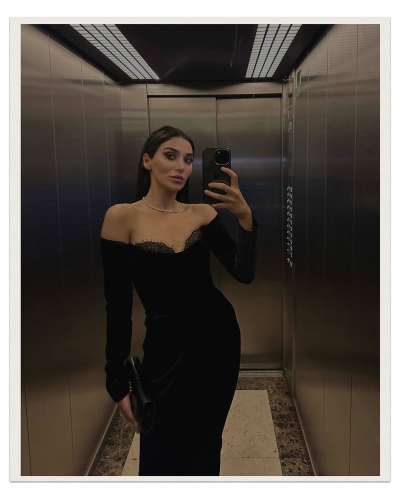 Off-Shoulder Velvet Midi Dress H6122