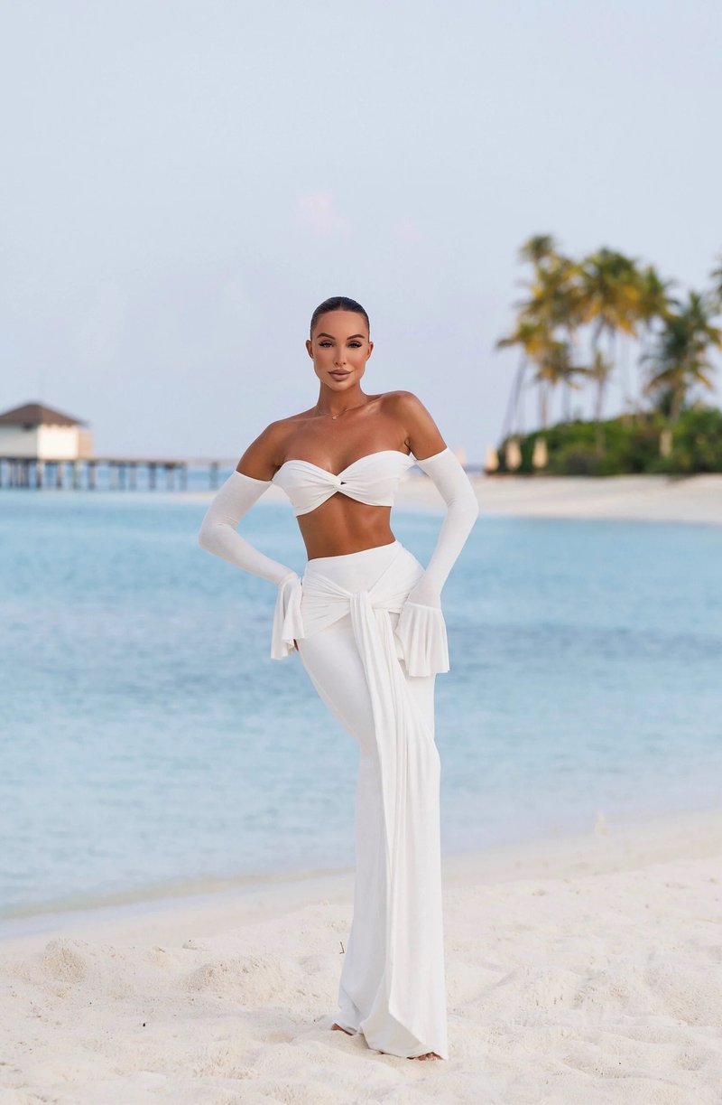 Off Shoulder White Maxi Dress H6899