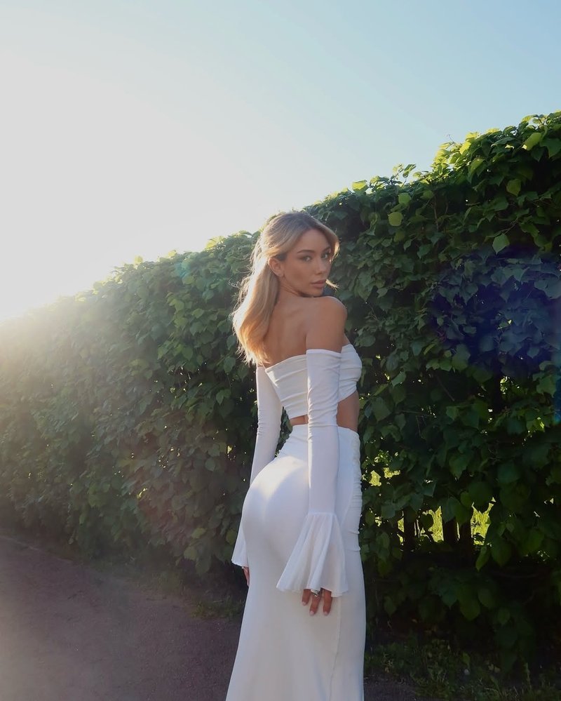 Off Shoulder White Maxi Dress H6899
