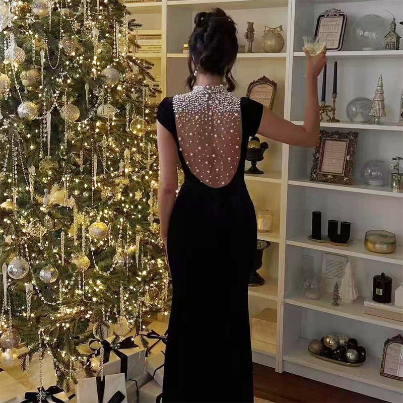 Pearl Embellished Black Velvet Gown H6798