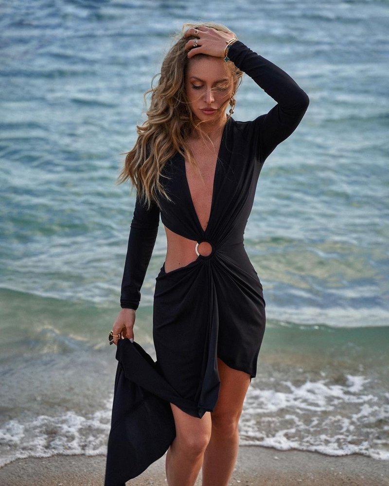 Red Cutout V-Neck Bodycon Dress H6045