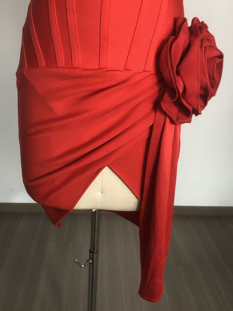 Red Strapless Ruched Midi Dress H6672