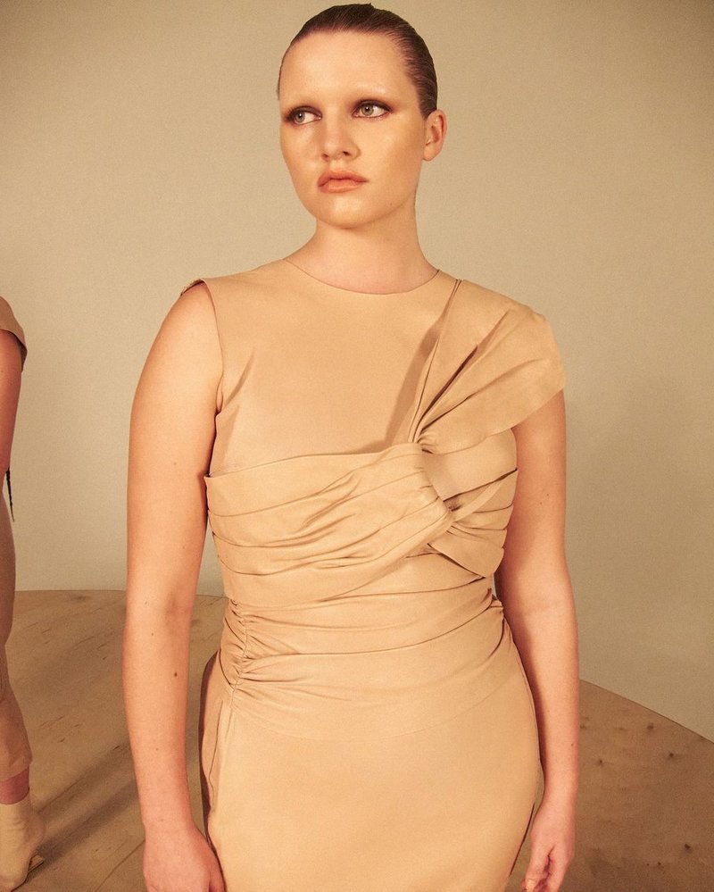 Sleek Brown Leather Sleeveless Dress H4567