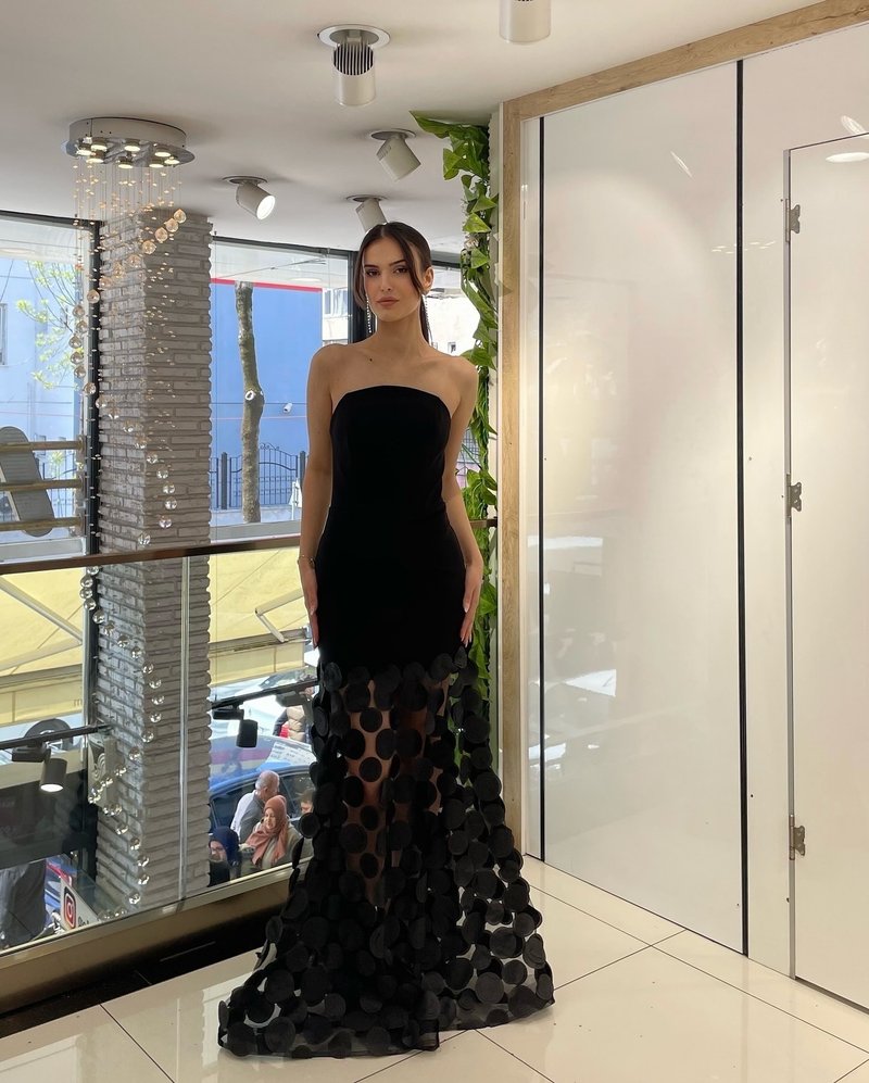 Strapless Black Circle Skirt Gown H6635